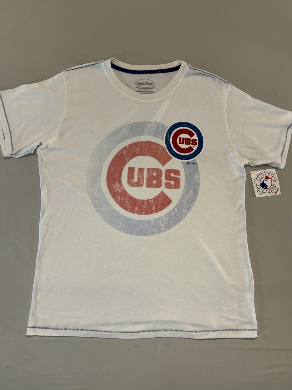 Genuine Merchandise White Chicago Cubs Logo Short Sleeve Tee